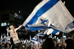 À Tel-Aviv, des milliers de personnes rassemblées contre Netanyahou avant les élections