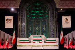 Premiers hommages de dirigeants iraniens devant la dépouille du guide suprême Khamenei