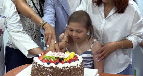 Cancer: Tala fait sonner la cloche de la guérison