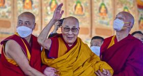 Inde: le Dalaï Lama débute les célébrations de ses 90 ans par une prière