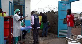 Ebola en RDC: les soignants en première ligne pour contenir l’épidémie