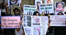 En Inde, la colère étudiante ne faiblit pas
