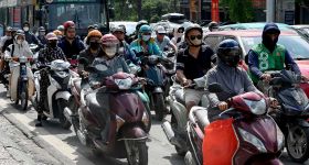 Hanoï face au défi des scooters électriques