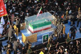L'Iran va inhumer l'ayatollah Khamenei, épilogue de six jours de cérémonies