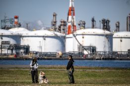Le pétrole poursuit sa hausse face au flou sur les négociations USA-Iran