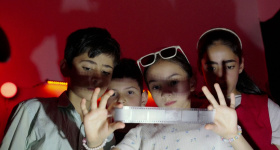 Turquie: des enfants s’initient à la photographie argentique