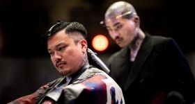 À Tokyo, les barbiers montent sur le ring