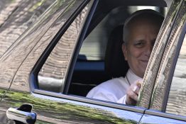 Le pape Léon XIV hospitalisé pour être opéré du poumon
