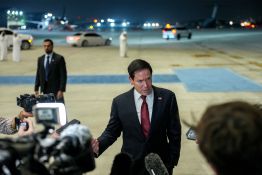 Rubio entame aux Émirats sa tournée éclair dans le Golfe