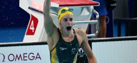 JO-2024 - Natation: Kaylee McKeown reste la reine du 100 m dos, Marchand ose tout
