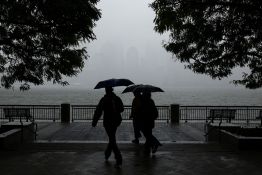 Le nord-est des États-Unis frappé par une tempête précoce, qui commence à s'affaiblir