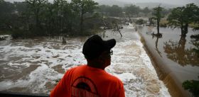 Inondations au Texas: au moins 50 morts, une trentaine d'enfants portés disparus