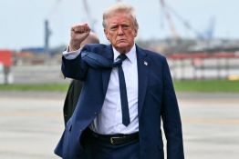 Trump interdit l’entrée au territoire américain aux ressortissants de 12 pays