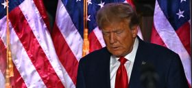 Trump dénonce un «abus de pouvoir» après son inculpation