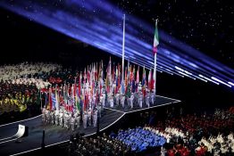 Laissez le terrain aux sportifs, pas aux militaires