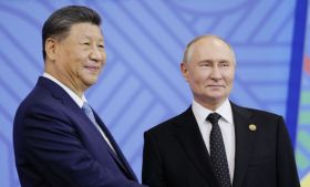 Poutine et Xi condamnent les frappes israéliennes et exhortent à un réglement diplomatique du conflit