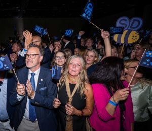 Élections en Suède: les sociaux-démocrates «prêts» à gouverner malgré des résultats très serrés
