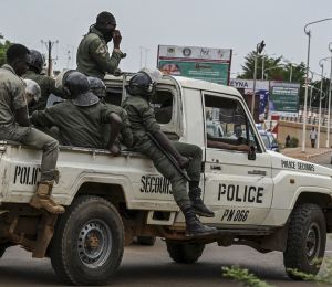 Algérie: le Parlement approuve l'envoi de troupes au Niger, premier déploiement à l'étranger depuis 1973