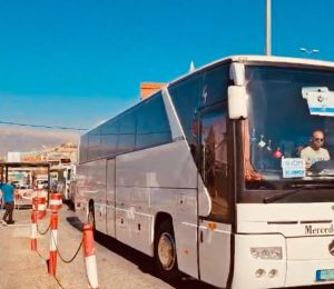 Cent déplacés syriens quittent le Liban pour la Syrie dans le cadre du programme de retour volontaire