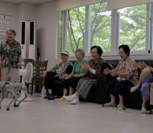 Corée du Sud: les seniors apprivoisent l’IA