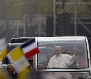 Paris en prière avec le pape