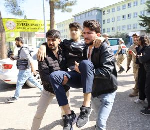 Tirs devant une école en Turquie: huit blessés, le suspect interpellé