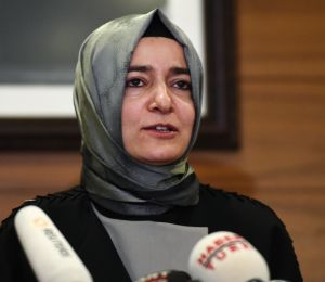 Scandale financier en Turquie: une ex-ministre du parti au pouvoir démissionne