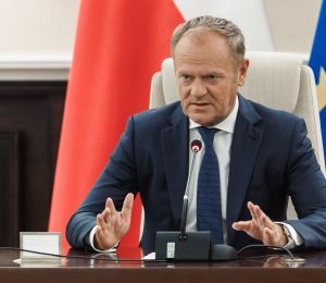 Pologne: le chef de l'opposition conservatrice évoque une sortie de l'UE
