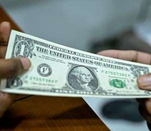Le dollar gagne du terrain après le tour de vis monétaire de la Fed