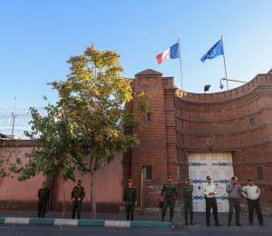 L'Iran ferme un centre culturel affilié à l'ambassade de France à Téhéran