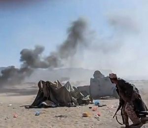Yémen: les Houthis affirment avoir visé un camp militaire dirigé par l’Arabie saoudite à Aden