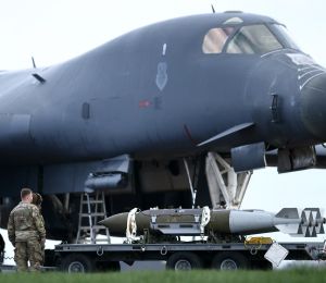 États-Unis: les bombardiers B-1 quittent la base britannique de Fairford