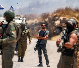 Cisjordanie: une centaine de colons attaquent un village, des policiers israéliens blessés