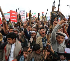 Yémen: frappes saoudiennes meurtrières à Sanaa, capitale aux mains des Houthis
