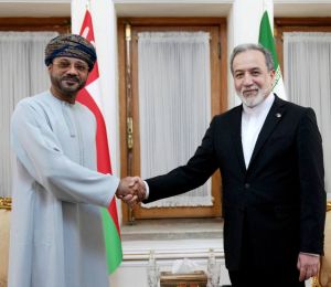 Oman annonce le report de la réunion prévue lundi entre l'Iran et des pays du Golfe
