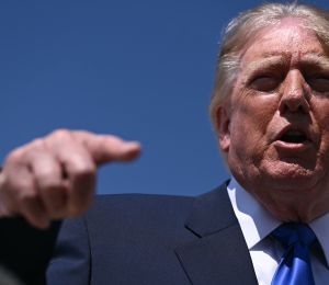 Trump dit n'avoir proposé à l'Iran ni levée de sanctions, ni dégel de fonds