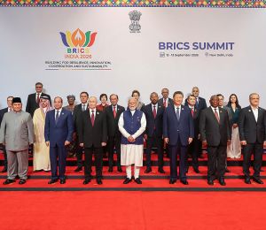 Réunis en Inde, les dirigeants des Brics font l'éloge de leur coopération