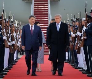 Trump affirme que la Chine et les États-Unis sont tous deux opposés à de nouvelles régulations de l'IA