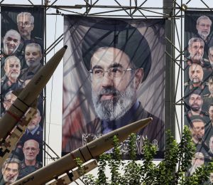 Iran: le guide suprême prédit que les États-Unis devront quitter le Moyen-Orient