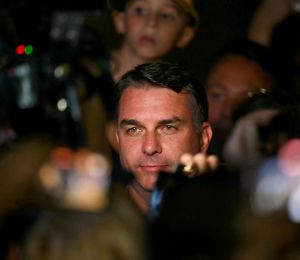 Comment Flavio Bolsonaro est devenu favori de la présidentielle au Brésil