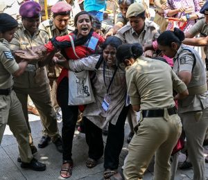 En Inde, le gouvernement cadenasse la révolte des «cafards» contre la commision électorale