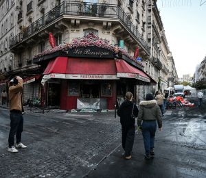 Au lendemain du chaos, la France sous tension