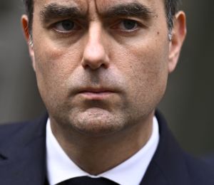 Violences en France: le Premier ministre dit avoir demandé de «déclencher un certain nombre de couvre-feux»