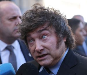 En visite à Madrid, Javier Milei qualifie Pedro Sánchez de «dictateur»