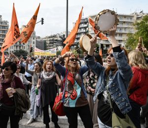 Grèce: «Comme en France», plus de 10.000 étudiants et enseignants dans la rue