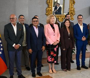 Venezuela: le gouvernement et l’opposition s’accordent sur le principe d’élections sous égide américaine