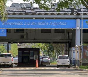Bolsonaro vole vers l'Equateur depuis l'Argentine après avoir quitté le Brésil