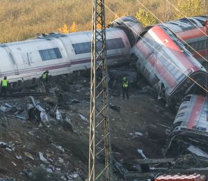 L'Espagne entame un deuil de trois jours après la catastrophe ferroviaire