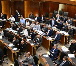 Commission sur le déficit financier: solution ou renvoi au Parlement?