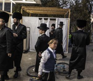 Israël: une ville du désert à l'épreuve de l'expansion ultra-orthodoxe avant les législatives